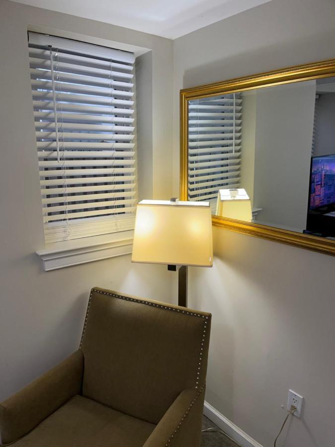 Lovely Remodeled 2Bdrm Basement Home Вашингтон Екстер'єр фото