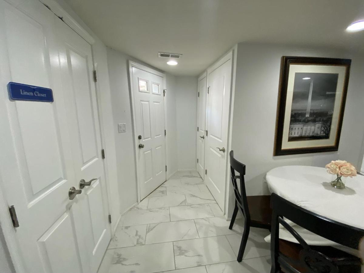 Lovely Remodeled 2Bdrm Basement Home Вашингтон Екстер'єр фото