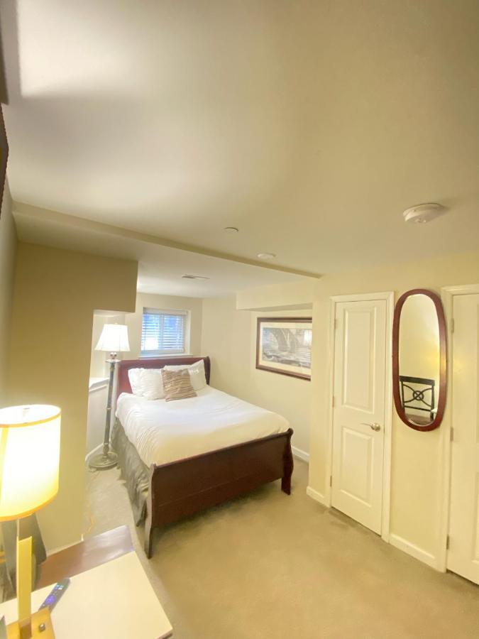 Lovely Remodeled 2Bdrm Basement Home Вашингтон Екстер'єр фото