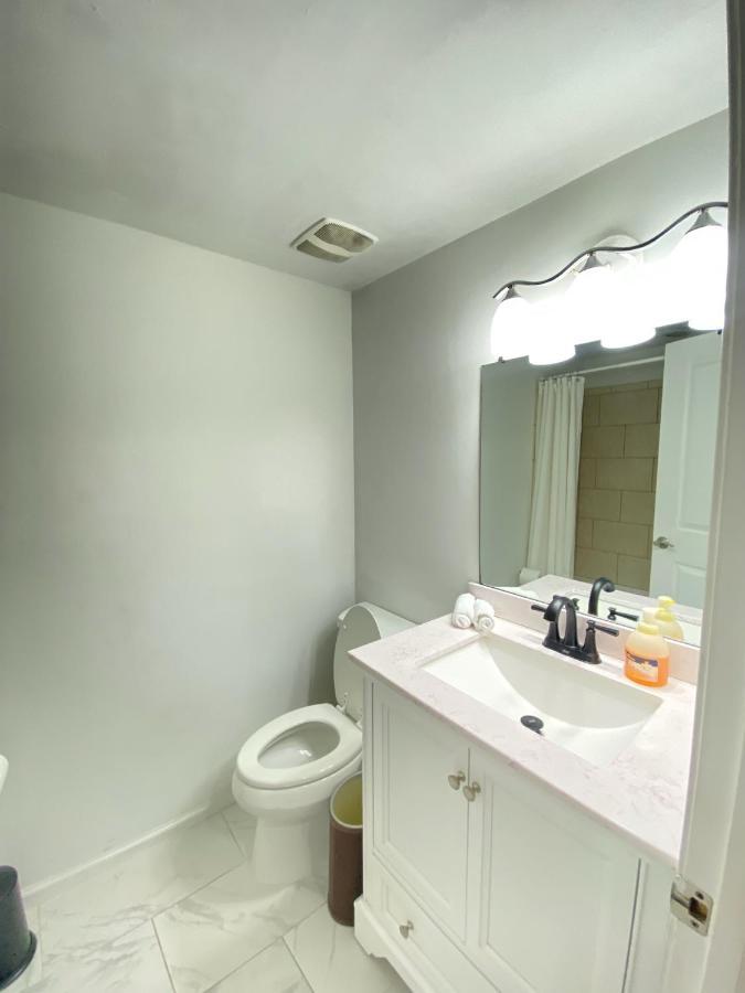 Lovely Remodeled 2Bdrm Basement Home Вашингтон Екстер'єр фото