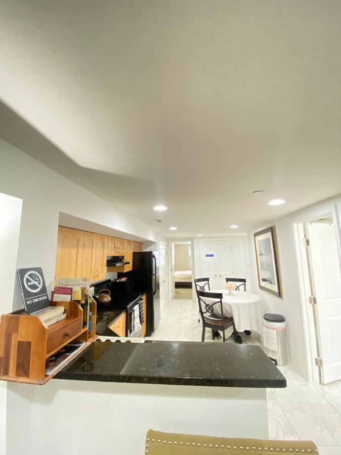 Lovely Remodeled 2Bdrm Basement Home Вашингтон Екстер'єр фото