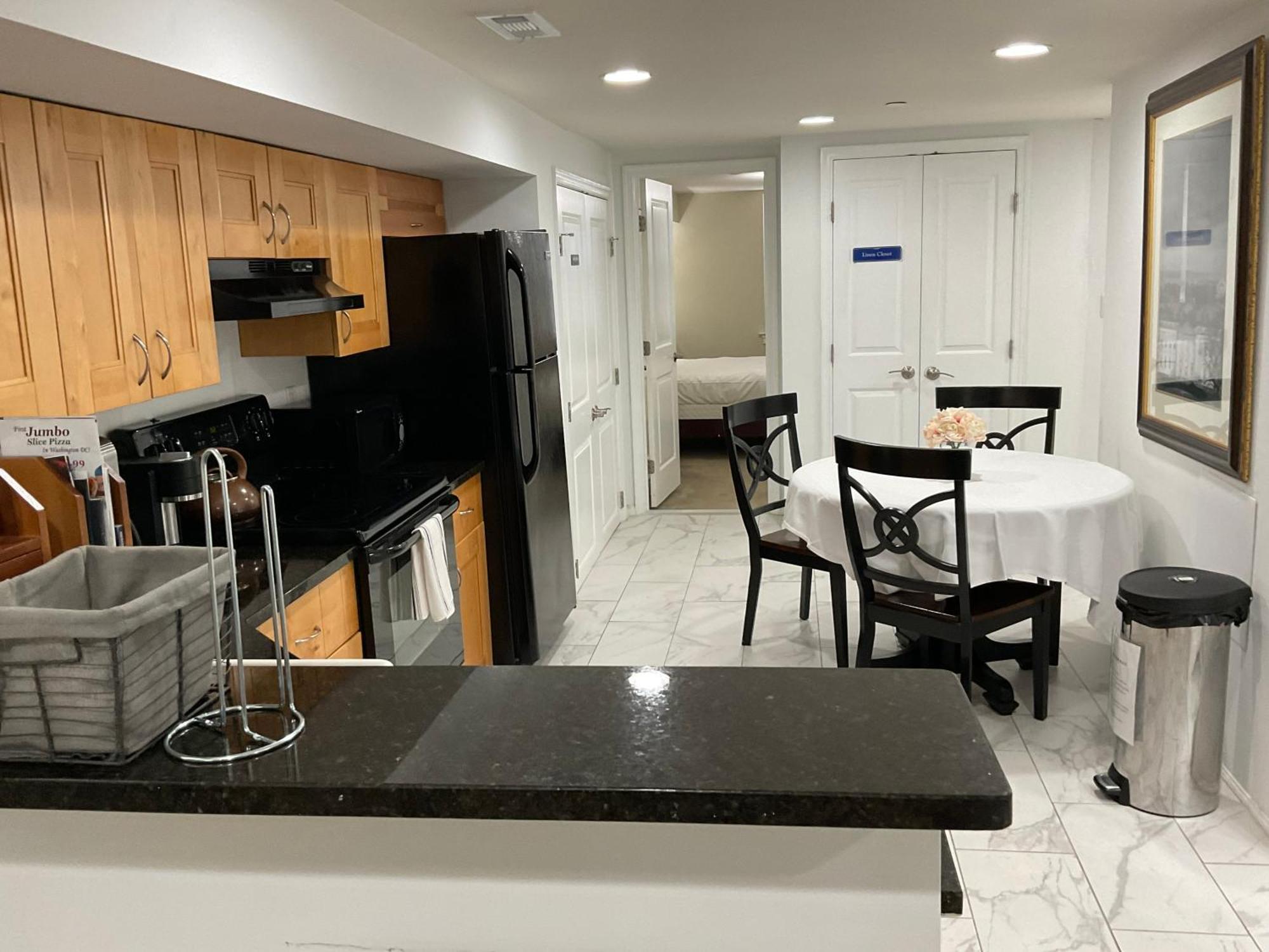 Lovely Remodeled 2Bdrm Basement Home Вашингтон Екстер'єр фото